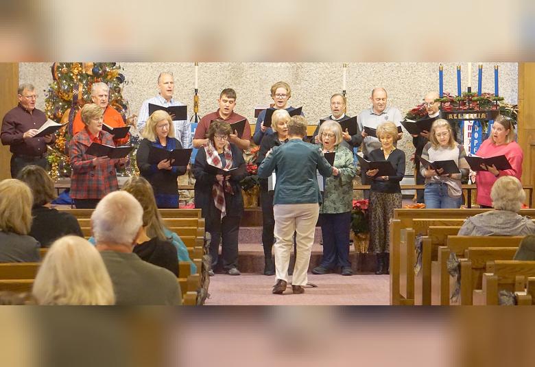 The Akron Hometowner - Staff Photo - Create Article