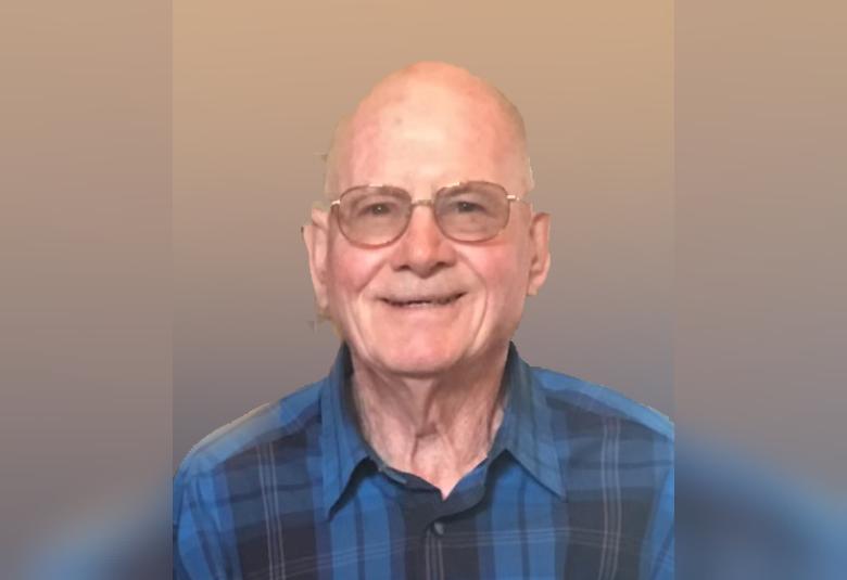 The Akron Hometowner - Staff Photo - Create Article