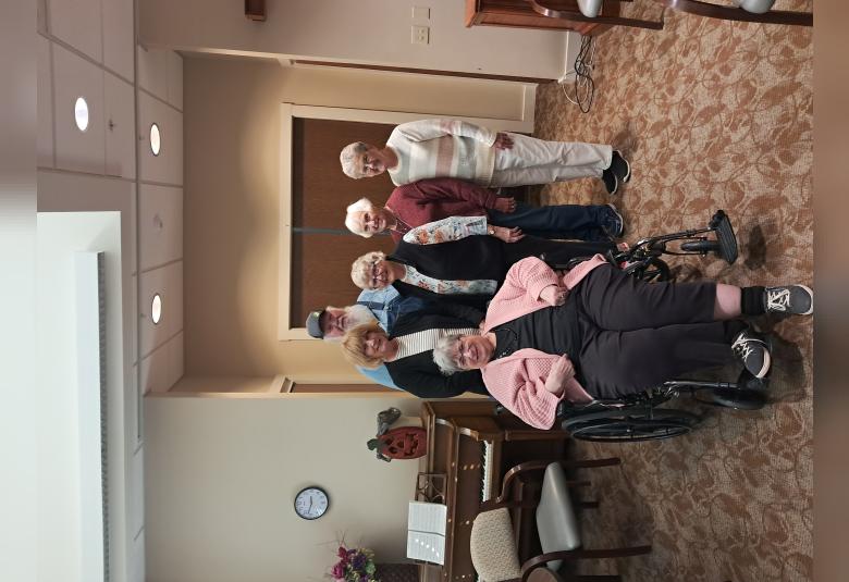 The Akron Hometowner - Staff Photo - Create Article