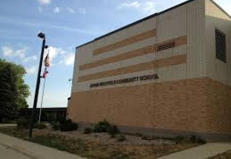 The Akron Hometowner - Staff Photo - Create Article