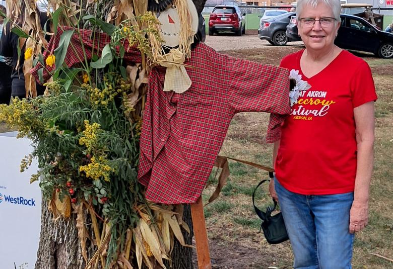The Akron Hometowner - Staff Photo - Create Article