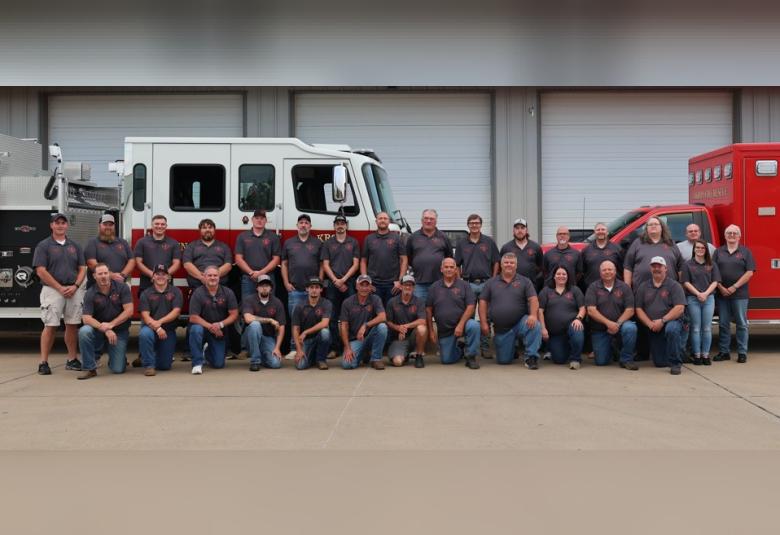 The Akron Hometowner - Staff Photo - Create Article