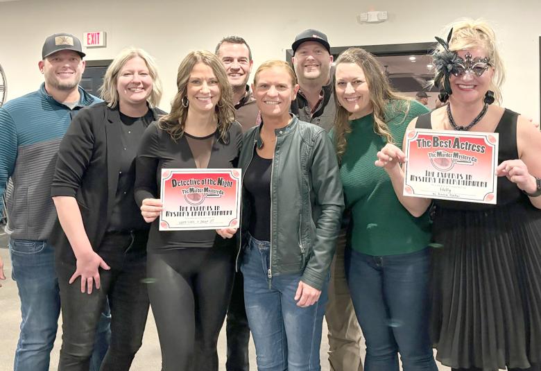 The Akron Hometowner - Staff Photo - Create Article