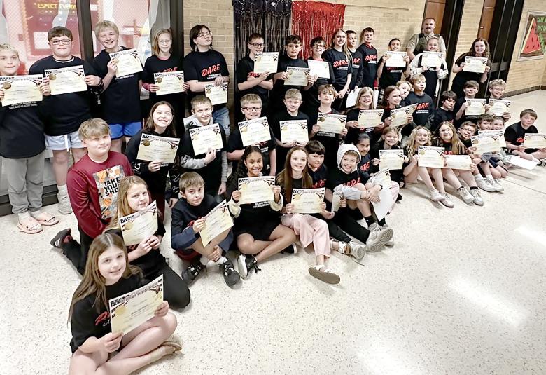 The Akron Hometowner - Staff Photo - Create Article