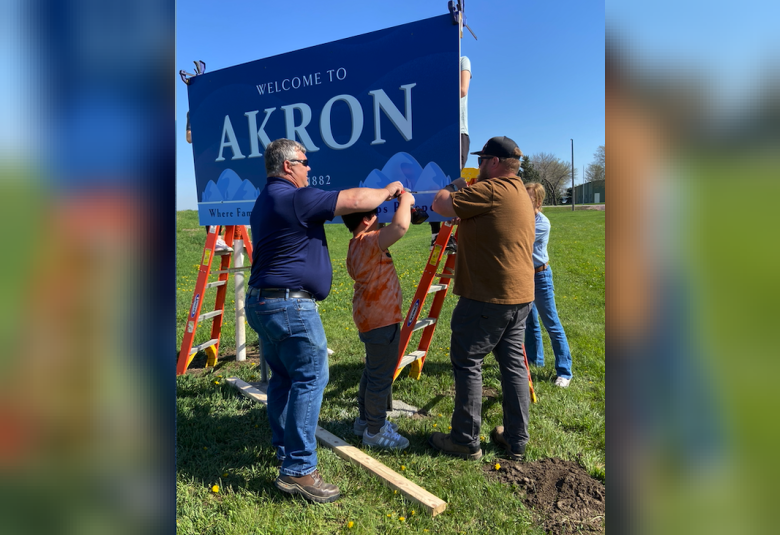 The Akron Hometowner - Staff Photo - 