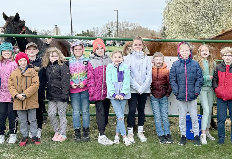 The Akron Hometowner - Staff Photo - Create Article