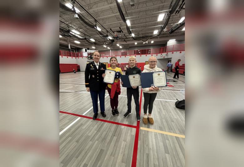 The Akron Hometowner - Staff Photo - Create Article