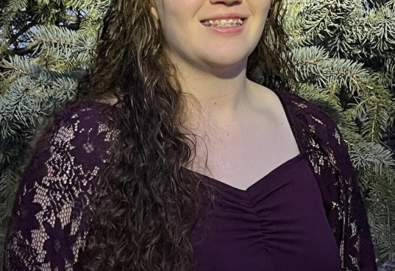 The Akron Hometowner - Staff Photo - Create Article