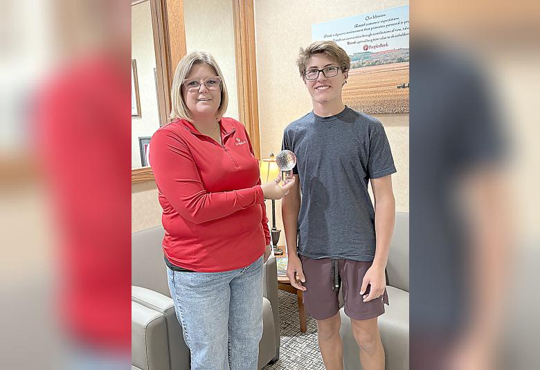 The Akron Hometowner - Staff Photo - Create Article