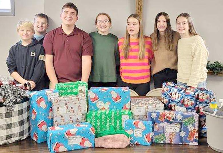 The Akron Hometowner - Staff Photo - Create Article