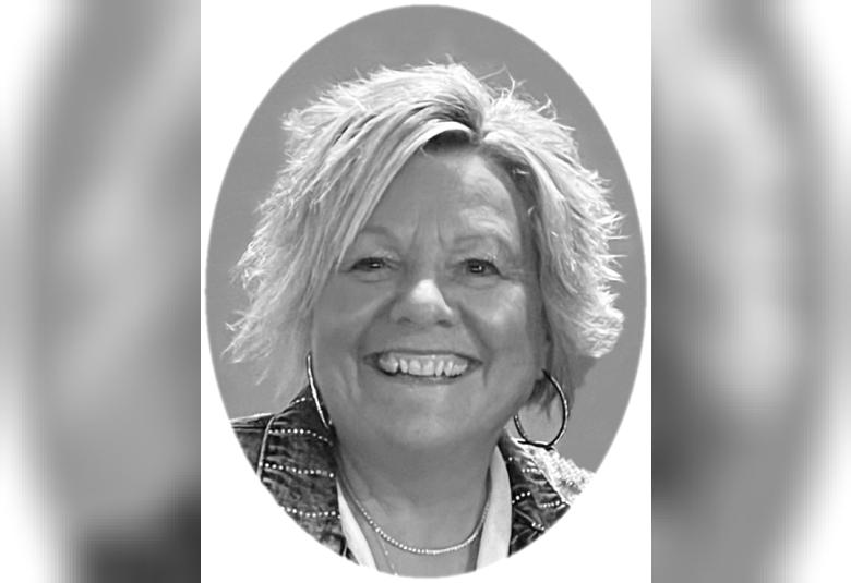 The Akron Hometowner - Staff Photo - Create Article