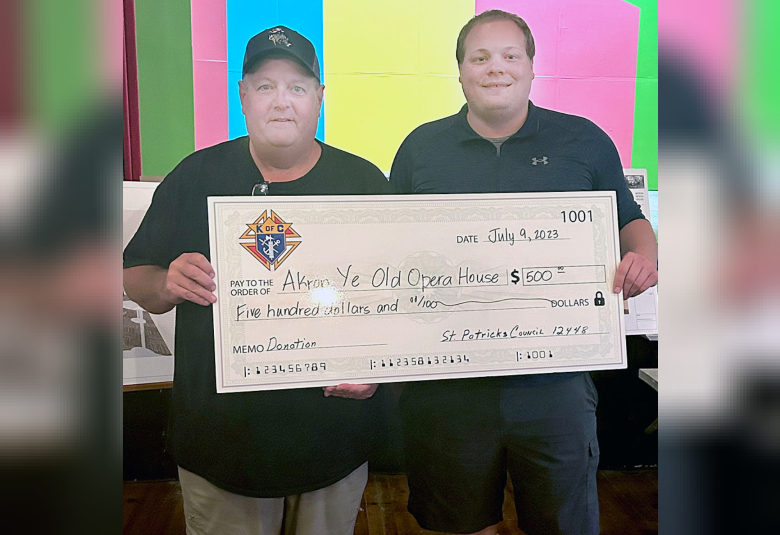 The Akron Hometowner - Staff Photo - Create Article