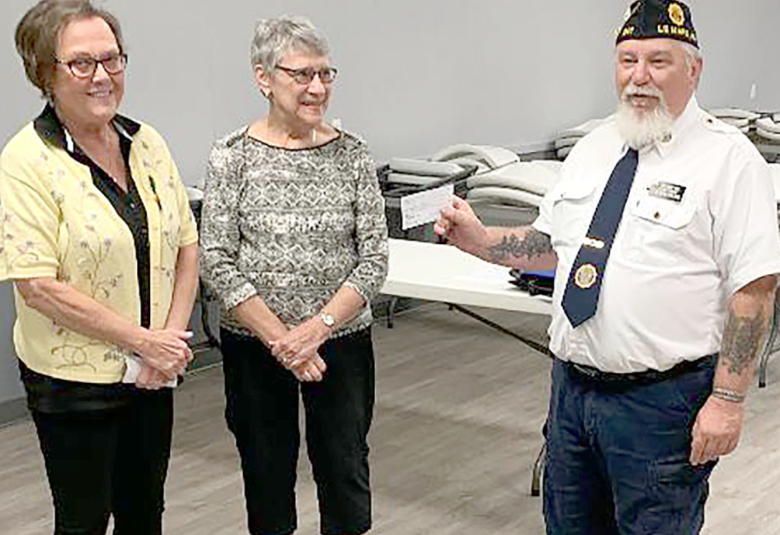 The Akron Hometowner - Staff Photo - Create Article