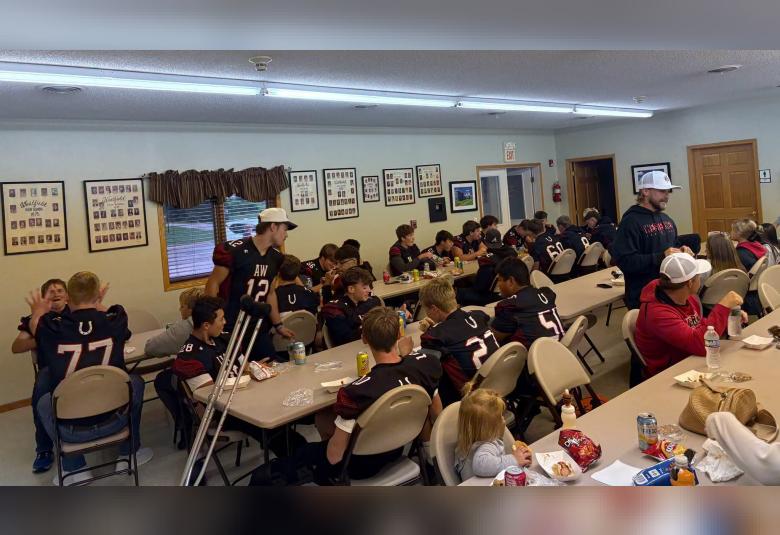 The Akron Hometowner - Staff Photo - Create Article