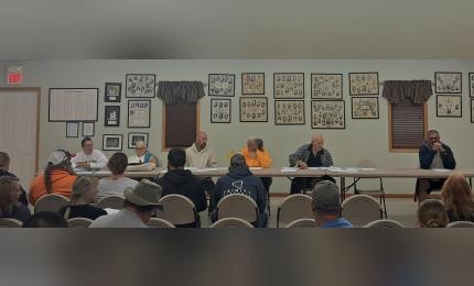 The Akron Hometowner - Staff Photo - Create Article